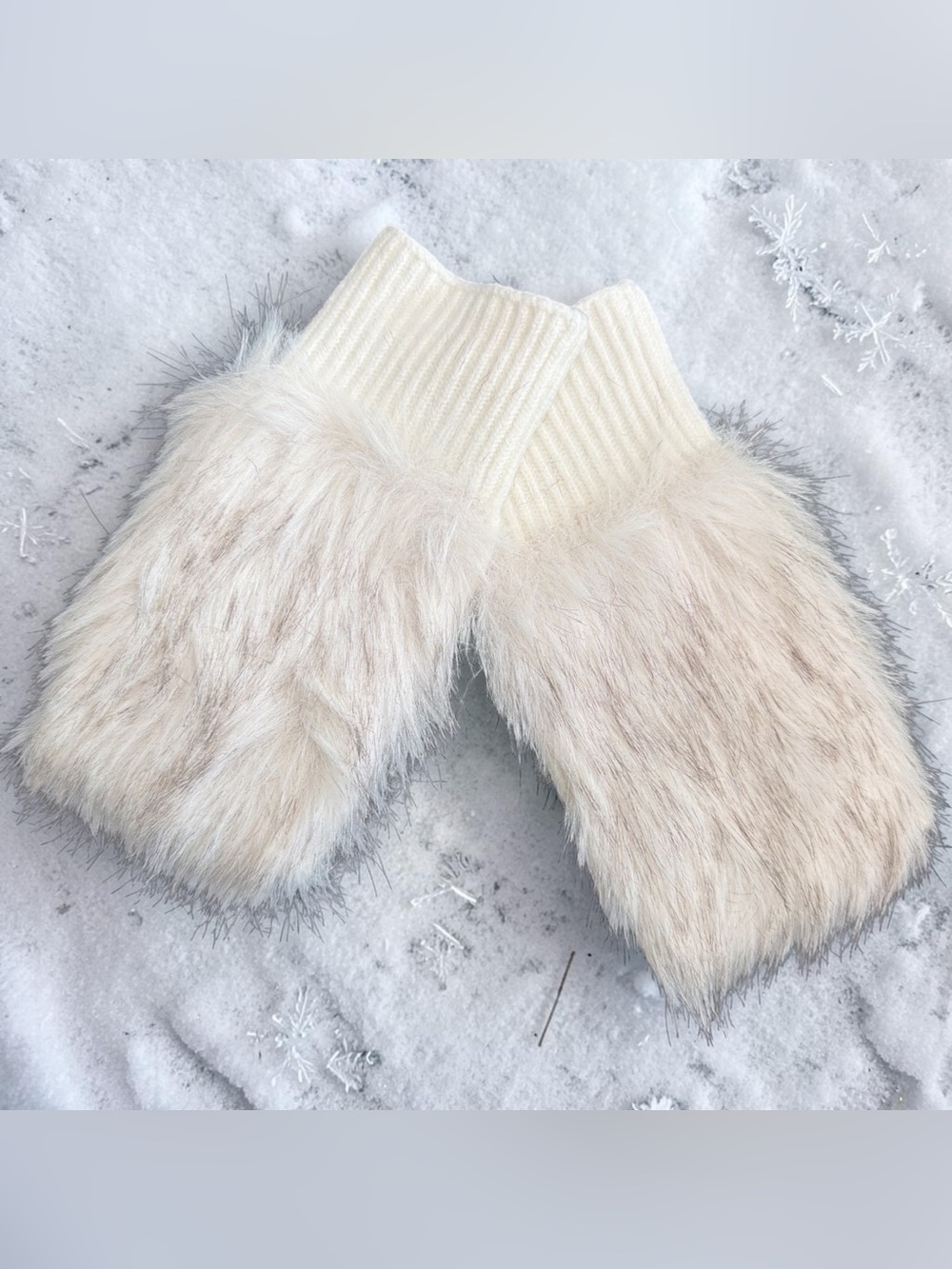 Old Navy Cream Faux Fur Mittens